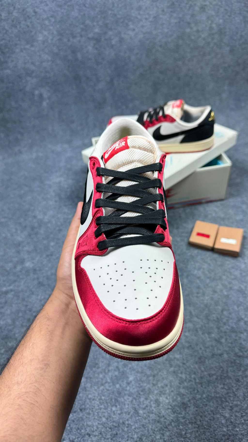 Jordan 1 Retro Low OG Trophy Room Rookie Card Away (1:1 Mirror Grade)